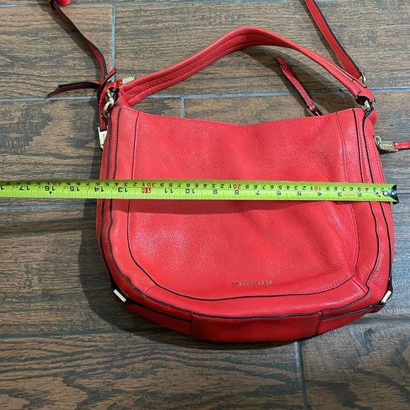 Large Michael red leather crossbody by Michael Kors - Picture 4 of 10